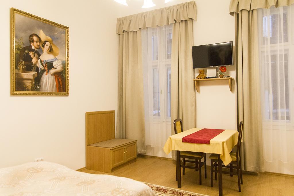 بودابست Authentic Klauzal Apartment المظهر الخارجي الصورة