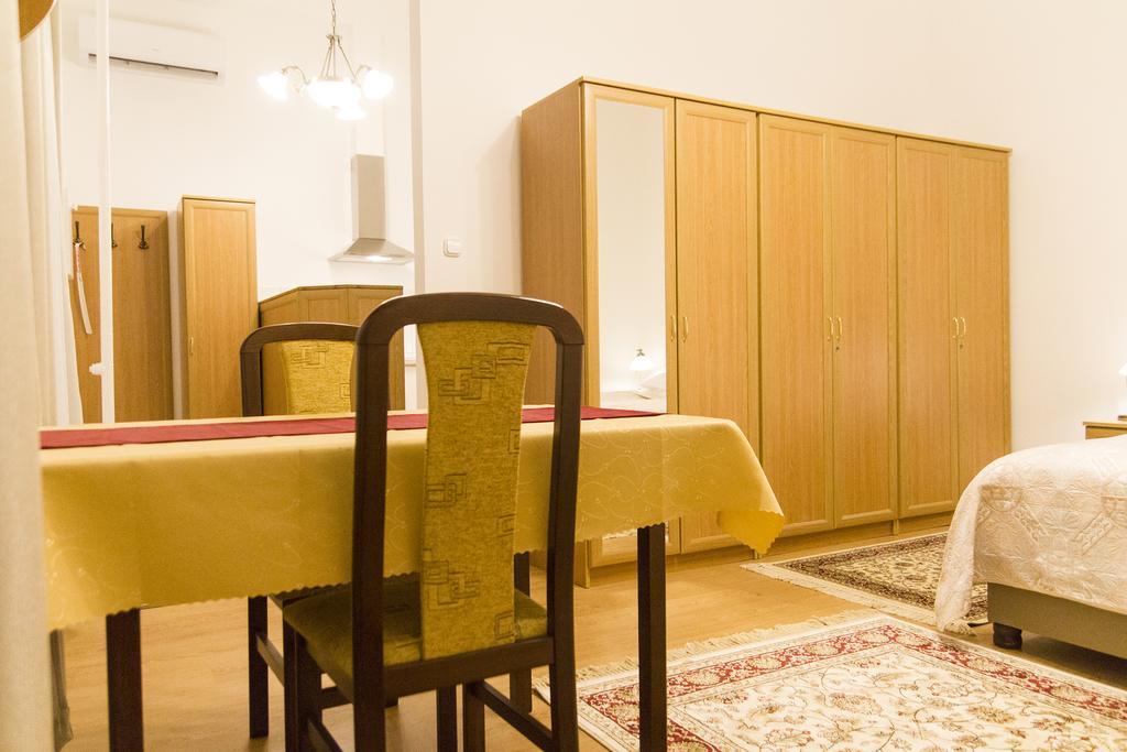 بودابست Authentic Klauzal Apartment المظهر الخارجي الصورة